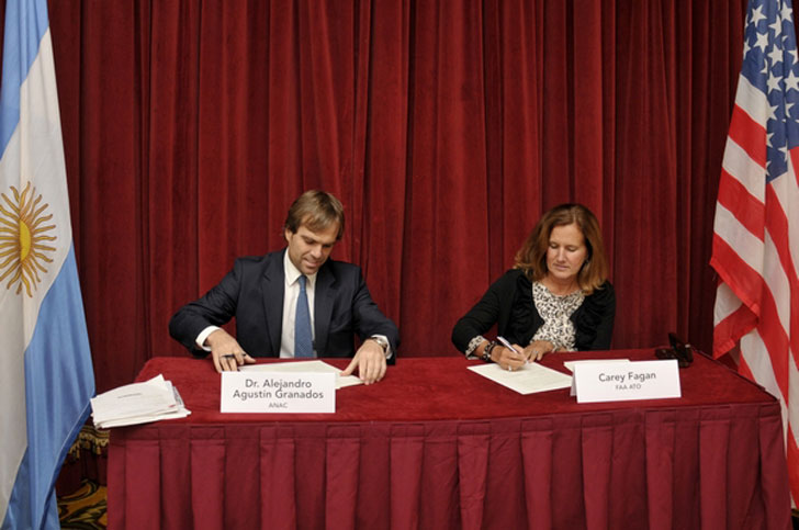 Alejandro Granados - Directora Ejecutiva de (Federal Aviation Administration), Carey J. Fagan